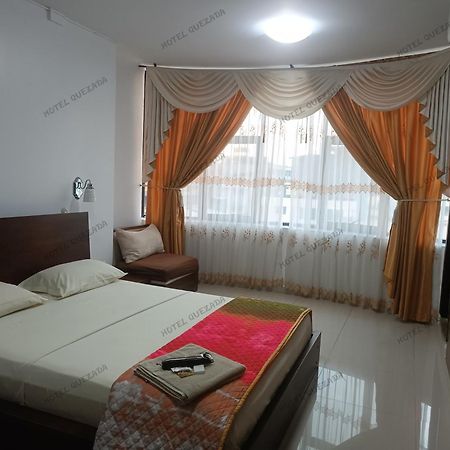 Hotel Quezada Hermanos Санто Доминго де лос Колорадос Екстериор снимка